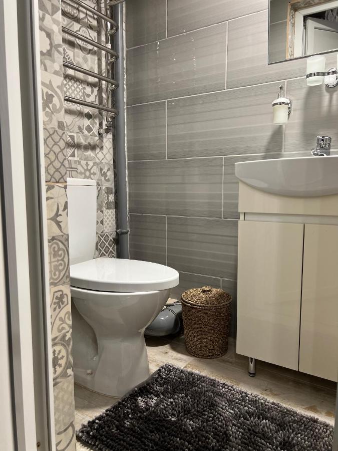 Apartamento Luxury Live Kamianets-Podilskyi Exterior foto
