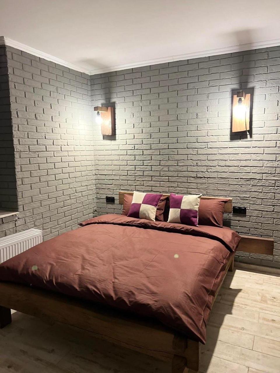 Apartamento Luxury Live Kamianets-Podilskyi Exterior foto